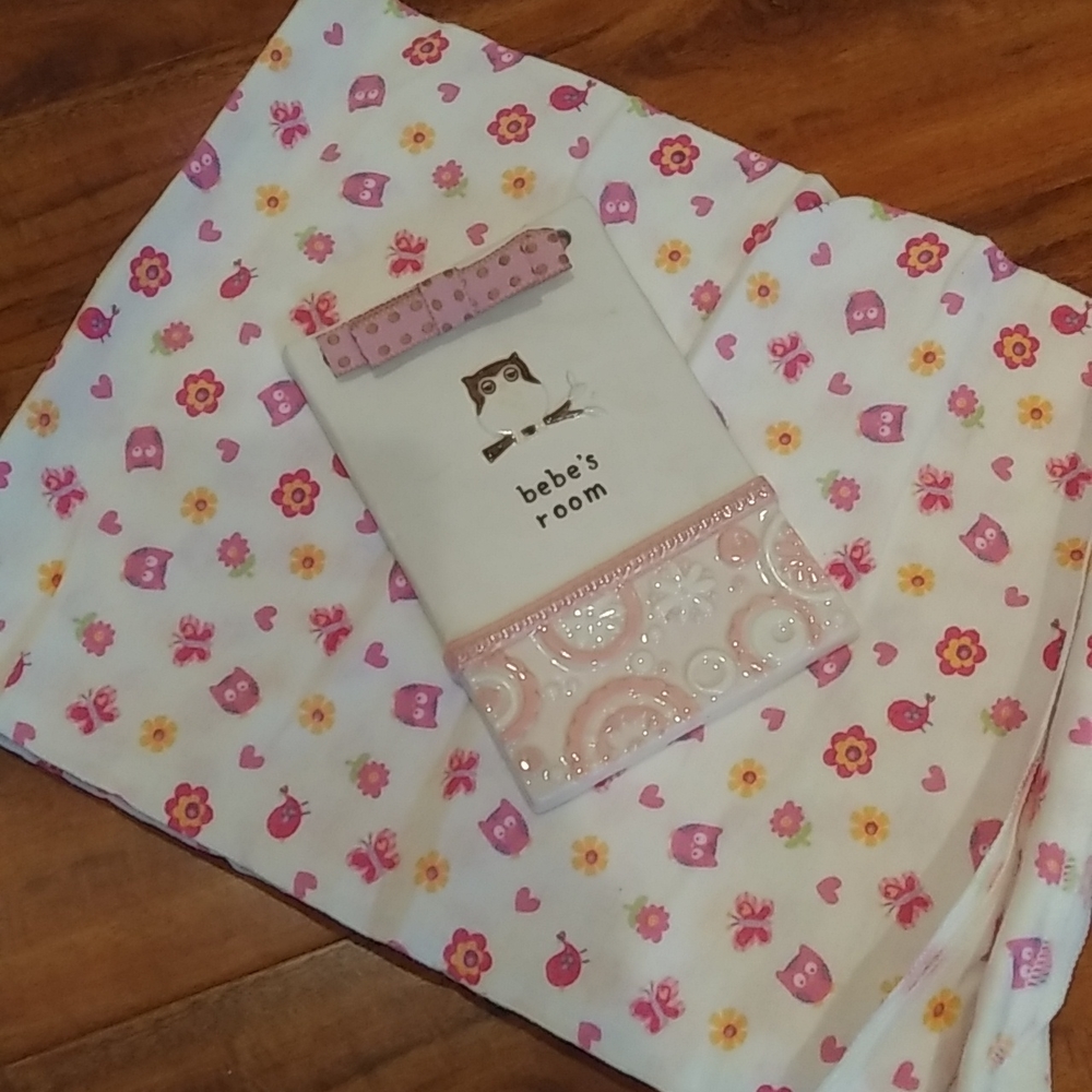 💙3/$20 - NWOT Baby Girl Owl Blanket and Wall Plaque